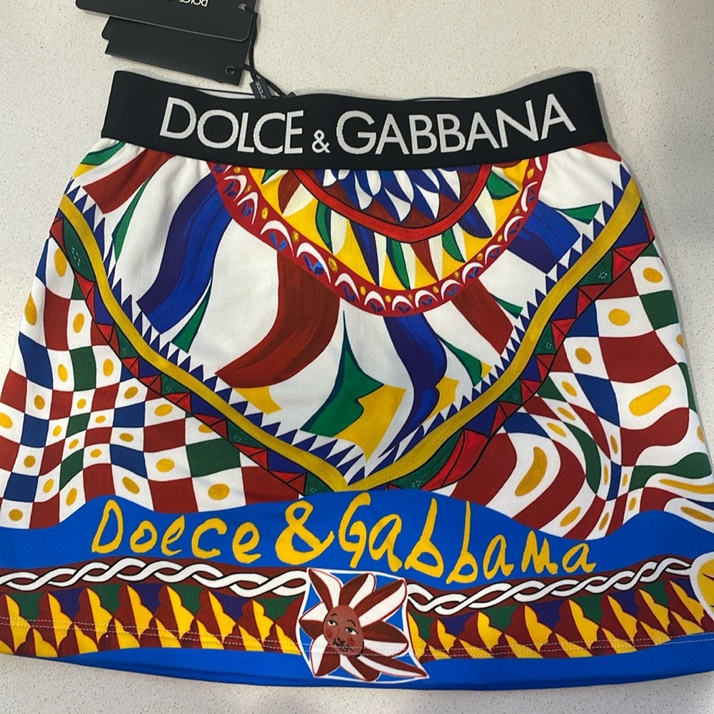 Dolce & Gabbana girls skirt NEW with tags size 10